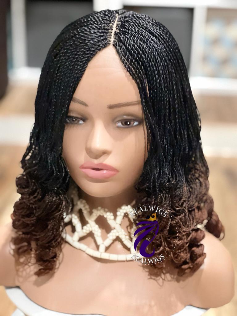 Del - Twist Two Tone Wig with Curly Tips (3)